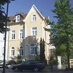 Haus Berlin Otel 3*