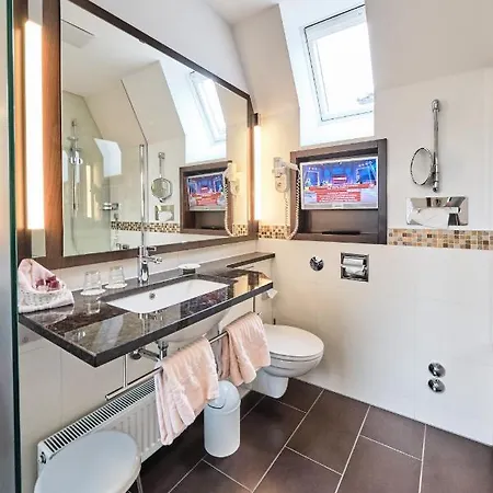 Haus Berlin מלון 3*