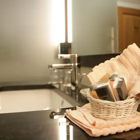 Haus Berlin Hotell 3*