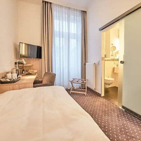 Haus Berlin Hotel 3*