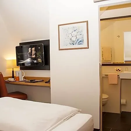 Hotel Haus Berlin 3*
